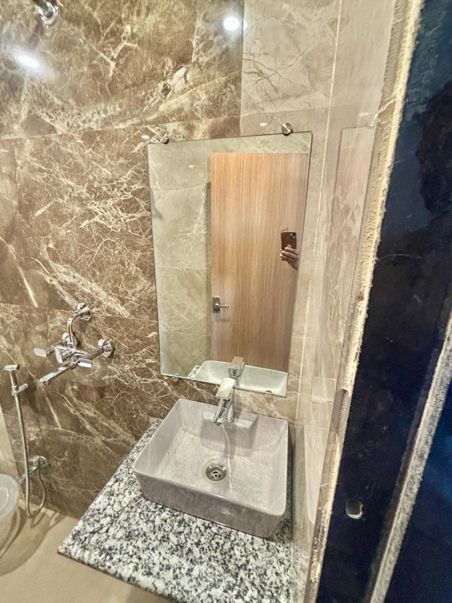 Chitrakoot Residency Aparthotel Udaipur Buitenkant foto